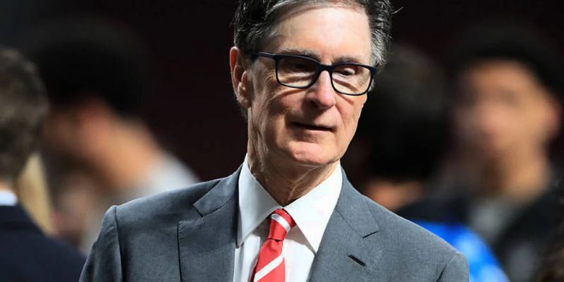 John W. Henry là ông trùm đứng sau đội bóng thành phố cảng Liverpool