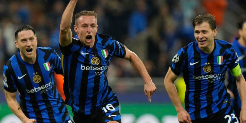 Inter Milan gỡ hòa không tưởng ở phút bù giờ đưa trận đấu vào hiệp phụ