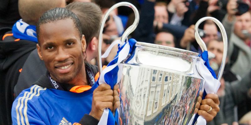 Sự nghiệp đỉnh cao nhất của Drogba là khi thi đấu trong màu áo xanh đặc trưng của The Blues